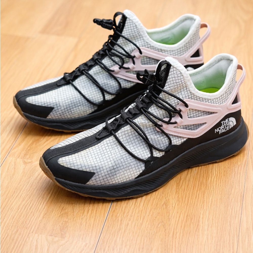 The North Face Trail Running / Outdoor Sneakers. Never worn.NWOT. Fast 📦